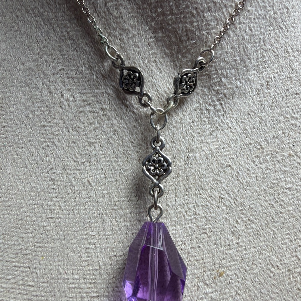 Silver-Tone Necklace with Purple Faceted Crystal Pendant EB#1